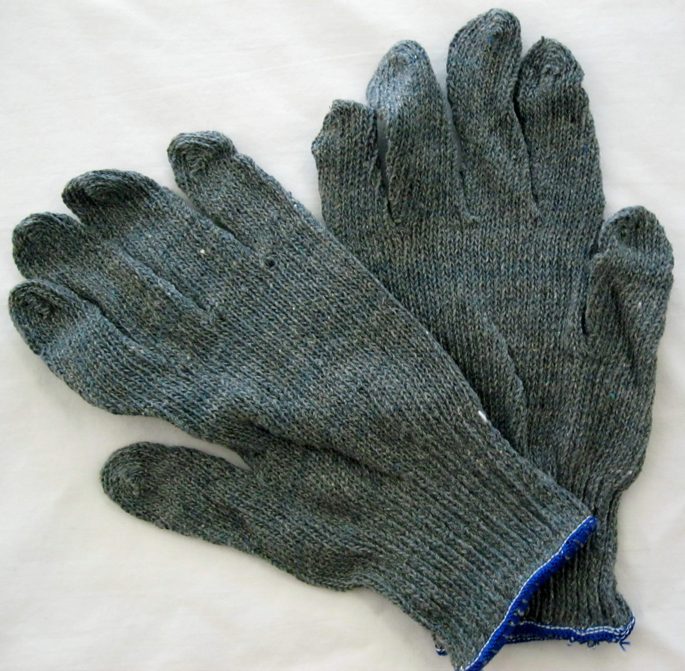 New Lot of 12 Grey Liner Gloves w/ Blue Trim M